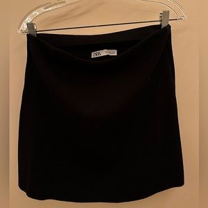 Zara || Knitted Mini Skirt || Black || USA XL | EUR XL | MEX 32